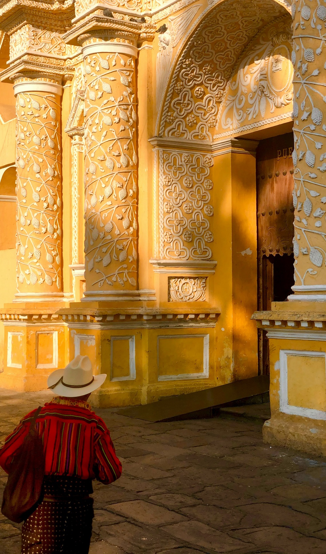 Iglesia Merced | Alain Bonnardeaux on Unsplash | Viaggigiovani.it