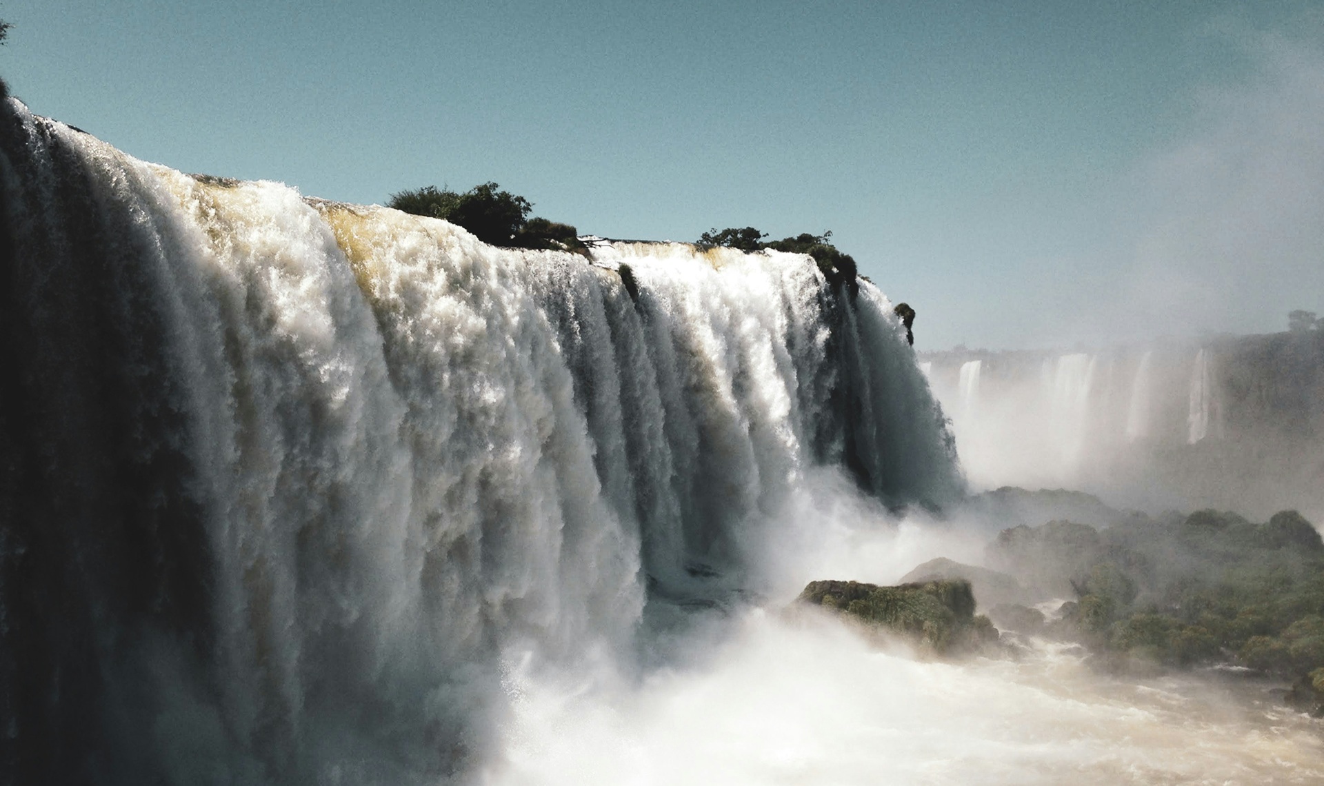 Salto Floriano | Cascate Iguazú | Christhian Gruhn on Unsplash | Viaggigiovani.it