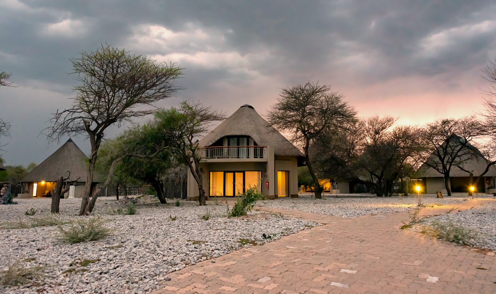 Okaukuejo Camp Lodges Etosha NP | Consigli Viaggio Namibia | Viaggigiovani.it