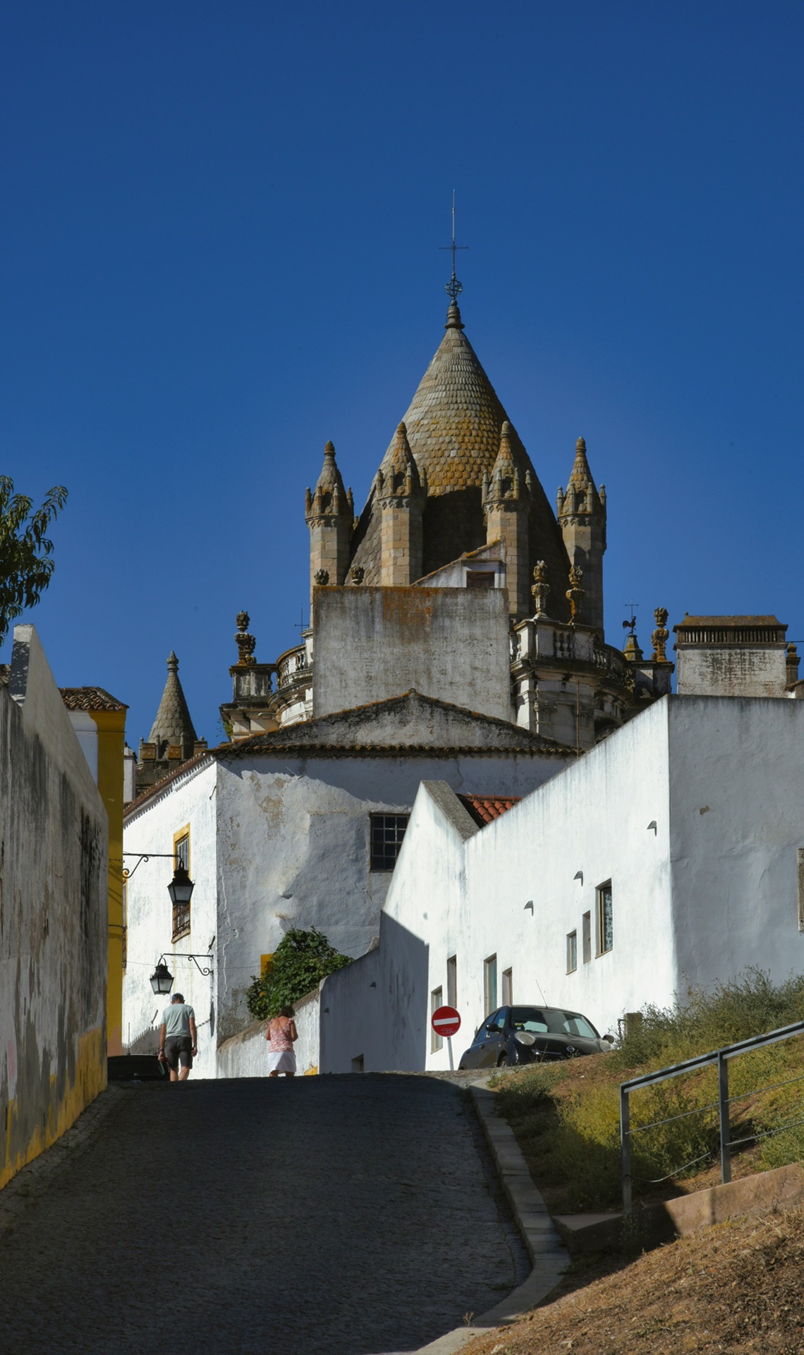 Evora | Cosa vedere in Portogallo | Gunnar Ridderstrom on Unsplash | Viaggigiovani.it
