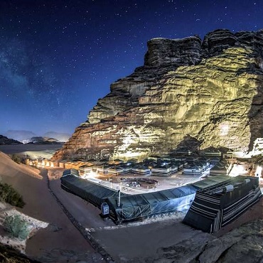 Tramonto sul campo tendato nel Wadi Rum | Top 5 Giordania