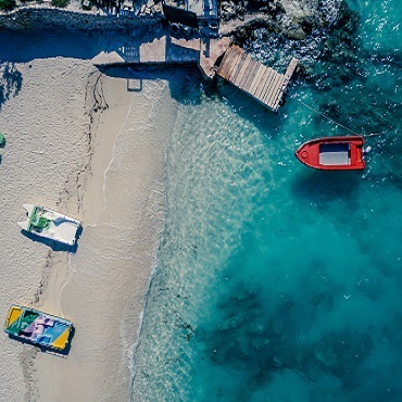 Ksamil on Unsplash @polina_art | Top 3 Balcani