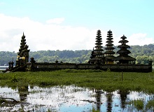 Tempio di Tamblingan | Reena Yadav on Unsplash