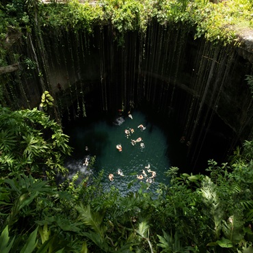 Bagno in un cenote | Top 3 Messico Special | Fausto Hernandez on Pexels