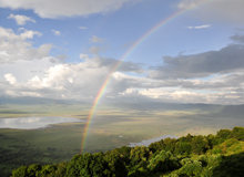 Arcobaleno sulla caldera di Ngorongoro