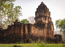 Prasat Neang Khmau | Thomas Malik on Unsplash